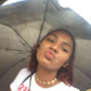 Meet your Posher, Esmeralda